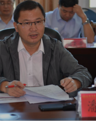 德江一中李旭光校长一行莅临我校开展交流活动